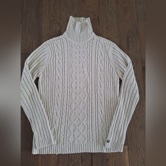 [L]cable knit turtle neck sweater - Picture 3 of 7